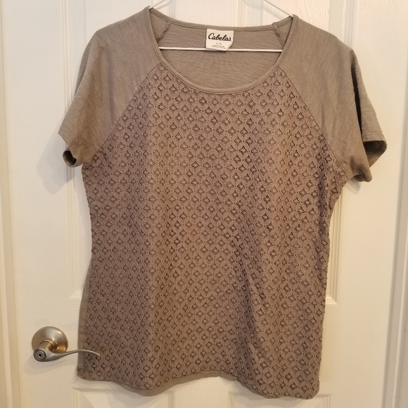 Cabela’s Bundle of Two Lace Detail Front Shirts L - Picture 2 of 9